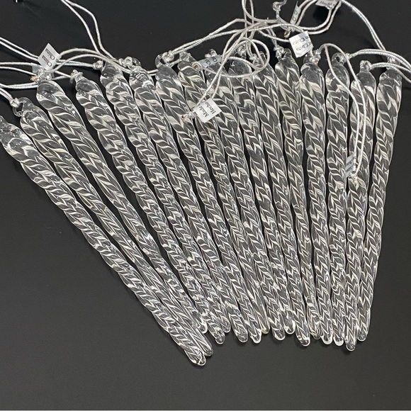 16pcs Vintage Handblown Glass Twisted Clear Glass Icicles 6” Holiday Ornament - Picture 5 of 12